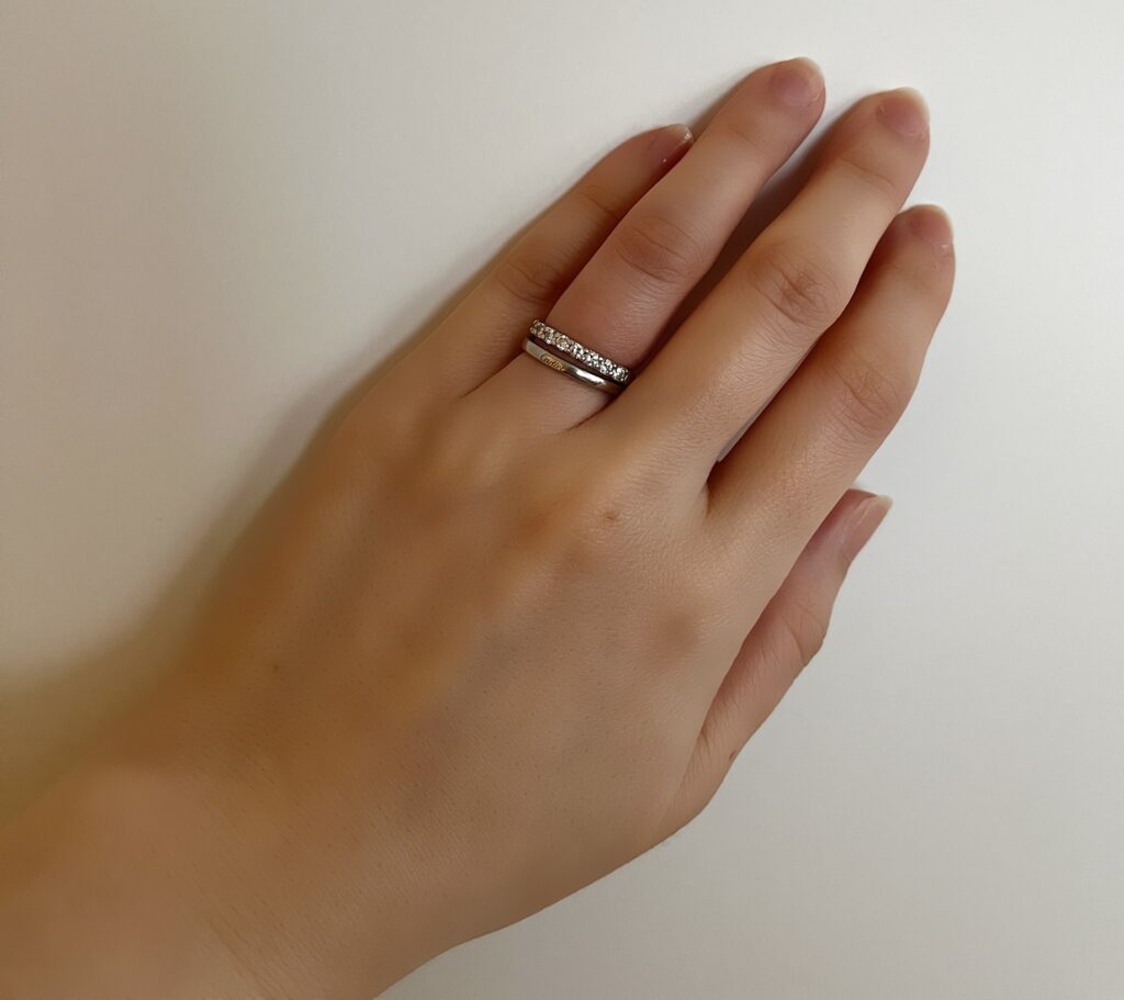 結婚指輪とハーフエタニティリングの重ね付け