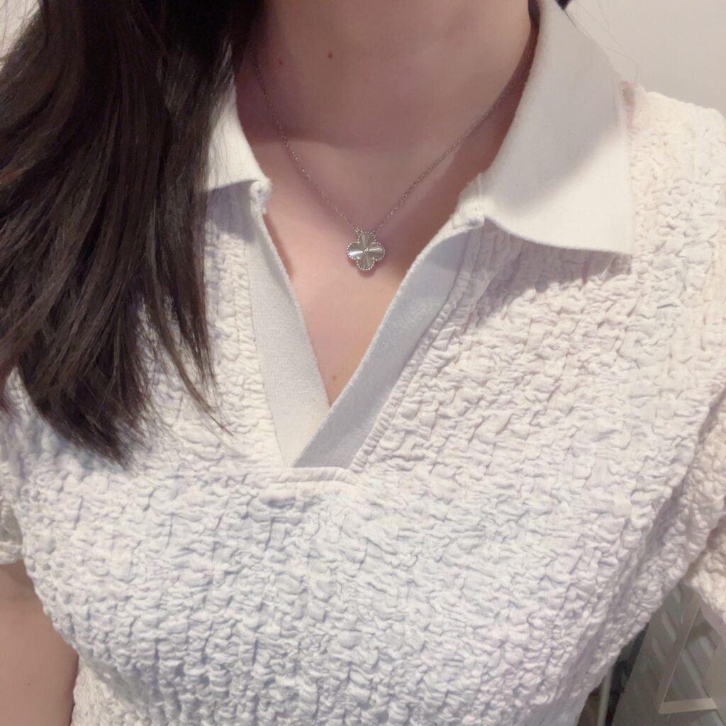 ヴァンクリ アルハンブラ ギヨシェ ネックレス